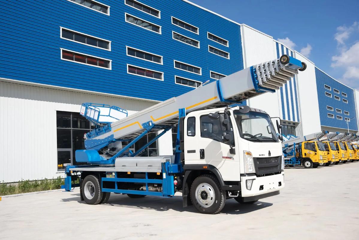 商水出租云梯车高空作业车 建筑垃圾搬运