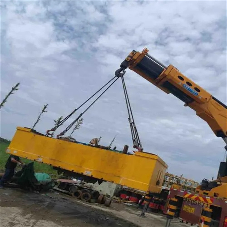 商水随车吊吊集装箱怎么吊